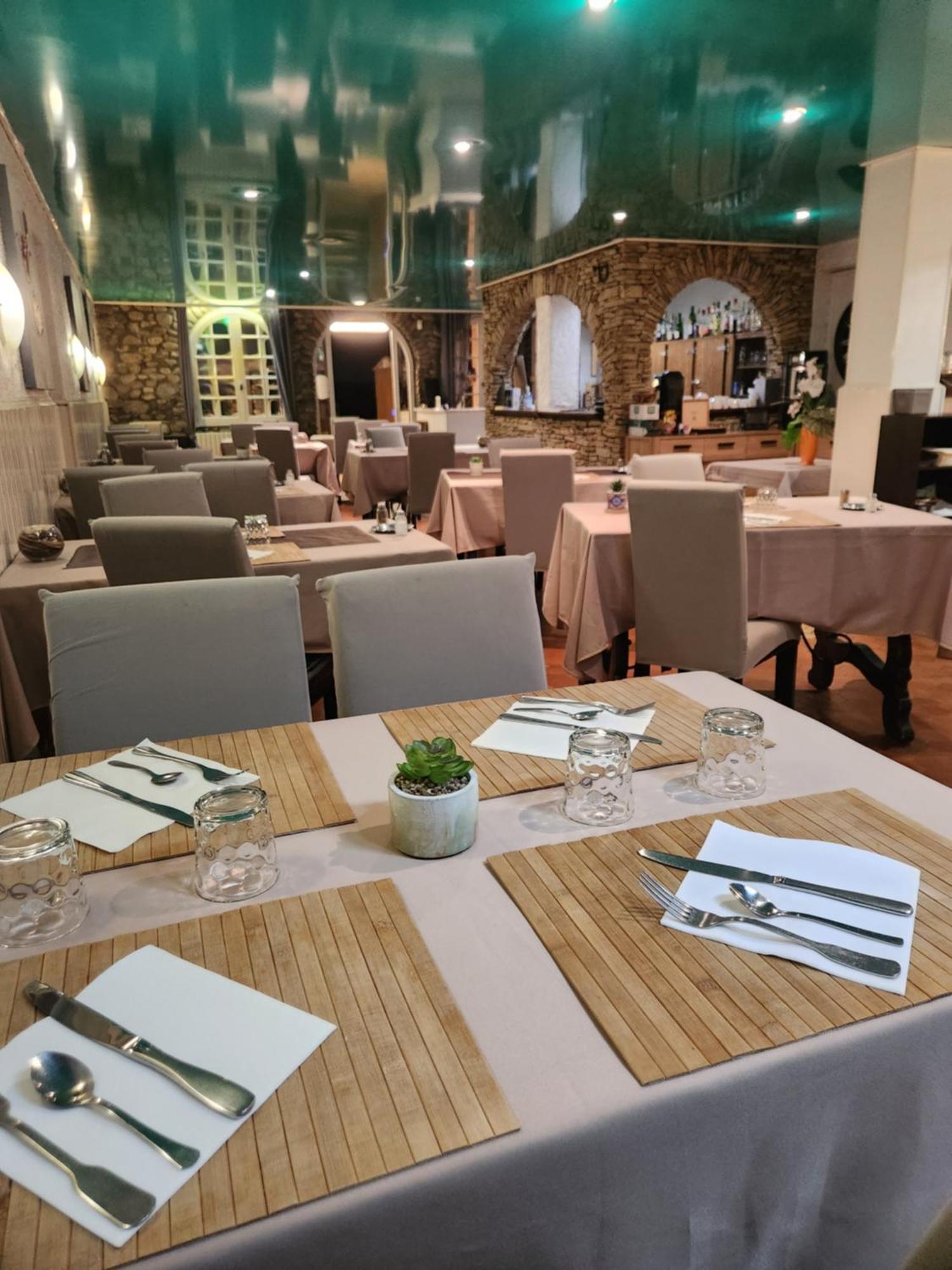 Logis Hotel Restaurant Les Charmettes Argelès-sur-Mer Zewnętrze zdjęcie